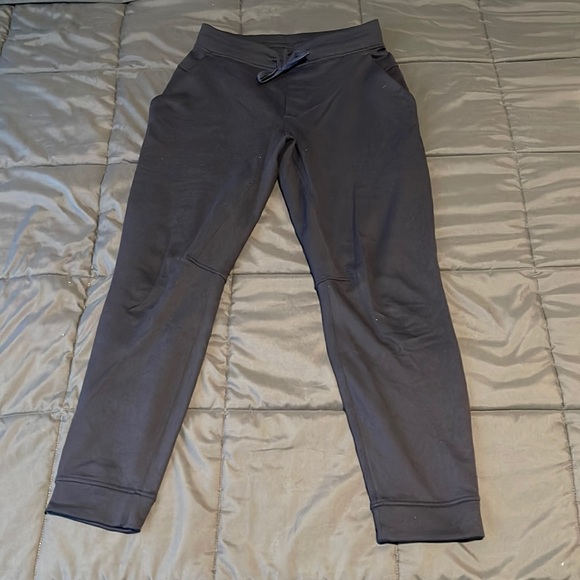 Lululemon joggers - Picture 1 of 4